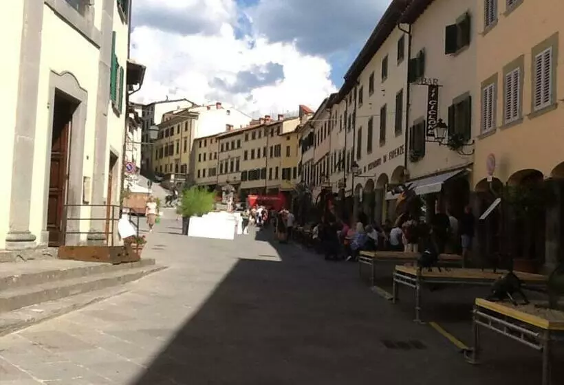 ペンション La Piazza Uno