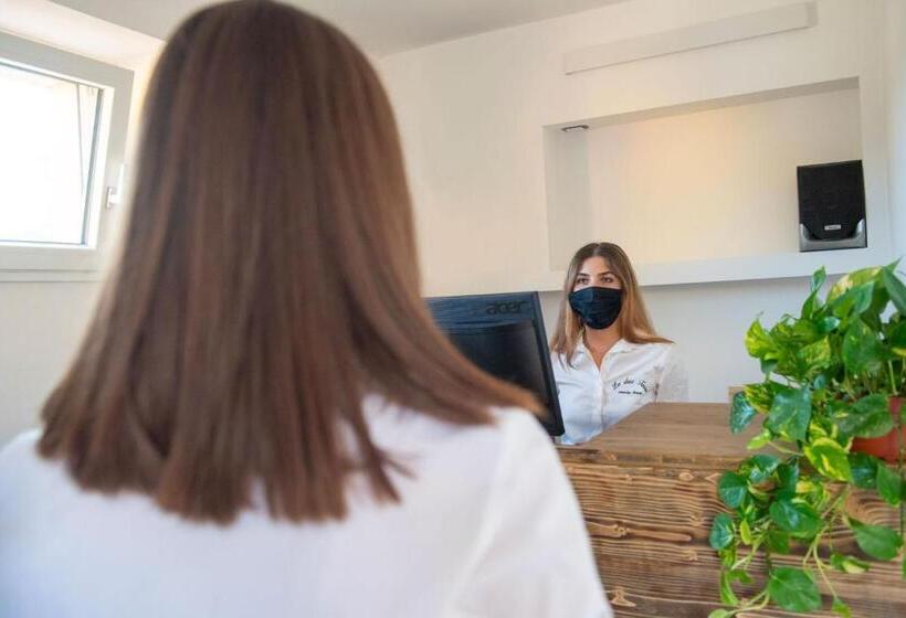 Pension (Hôtel basse catégorie) Le Due Torri