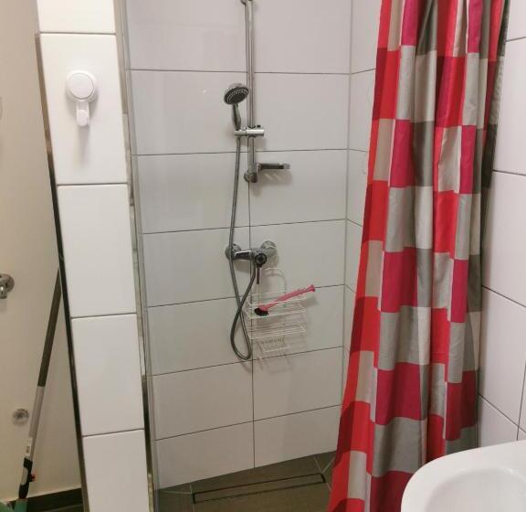 ペンション Zimmervermietung Lannik