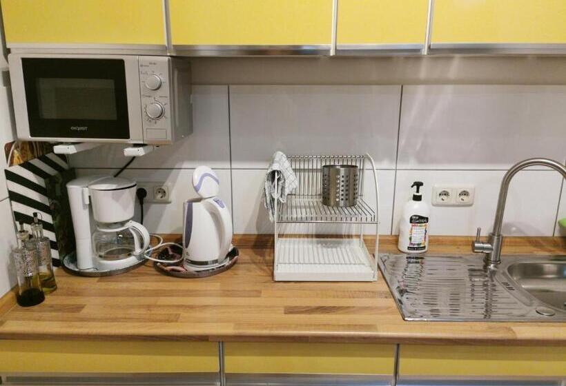 ペンション Zimmervermietung Lannik