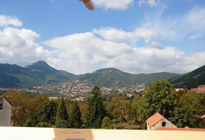 Retkeilymaja B&b Beata Solitudo