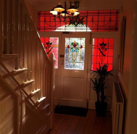 住宿加早餐 Ashling House Serviced Accommodation