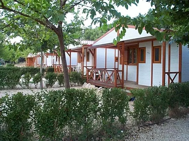 Camping Bungalows Mariola