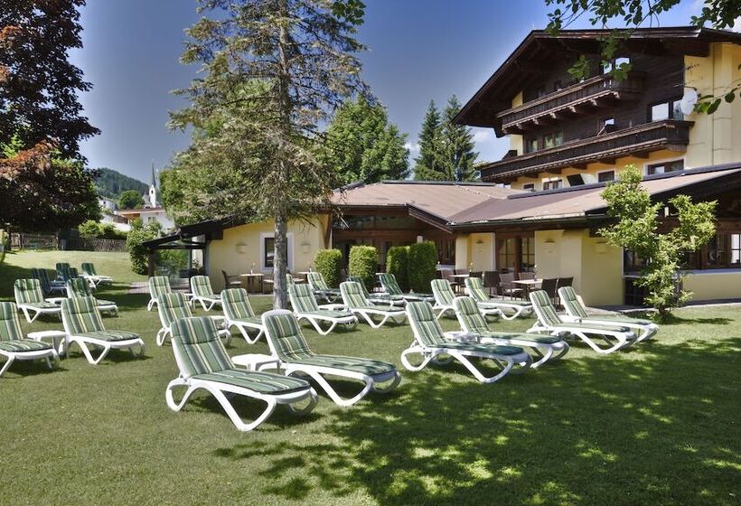 בית מלון כפרי Alpenresidenz Adler