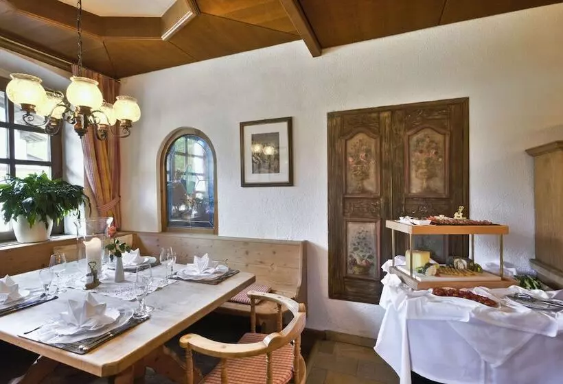 ホテル Alpenresidenz Adler