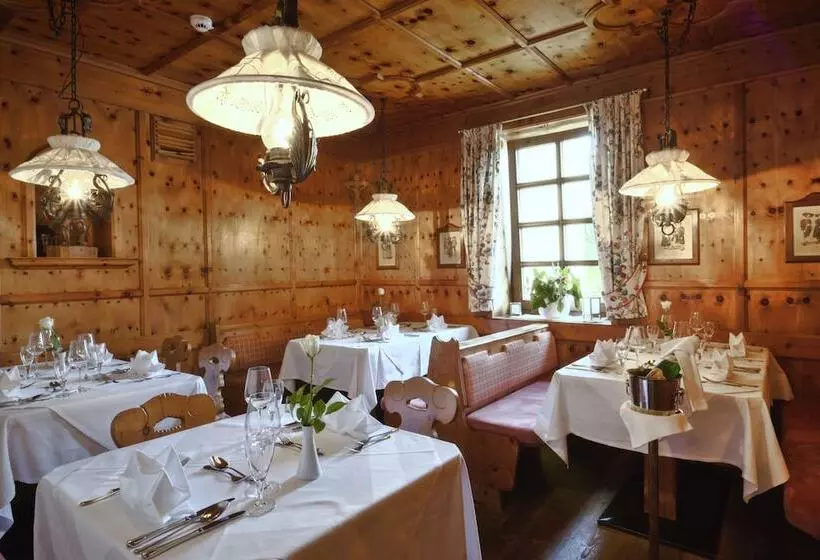 ホテル Alpenresidenz Adler