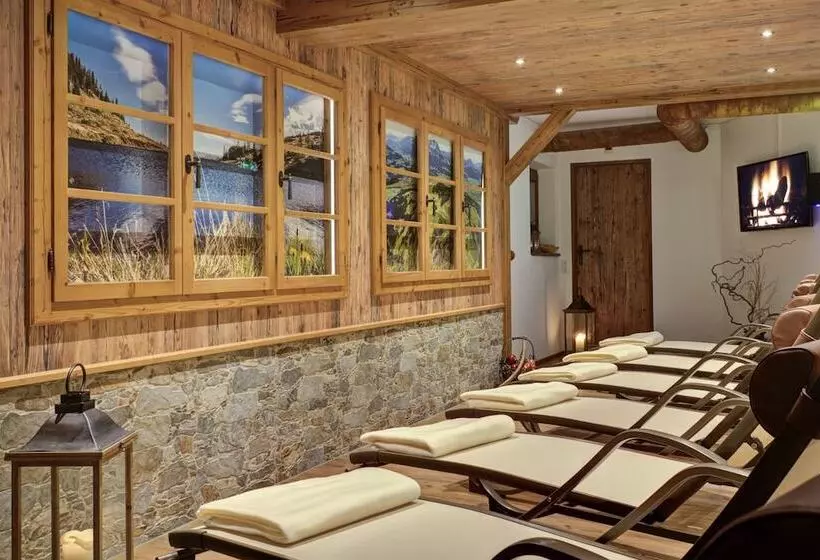 ホテル Alpenresidenz Adler