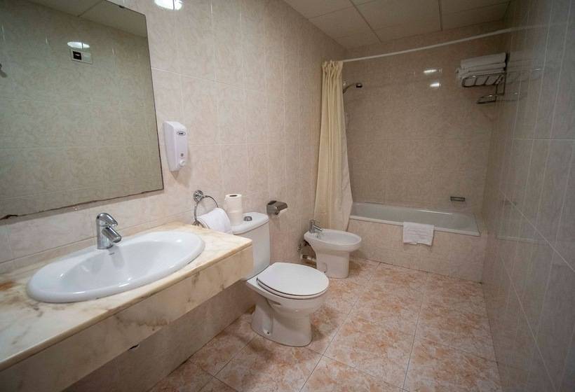 هتل Bungalows Don Juan Tossa