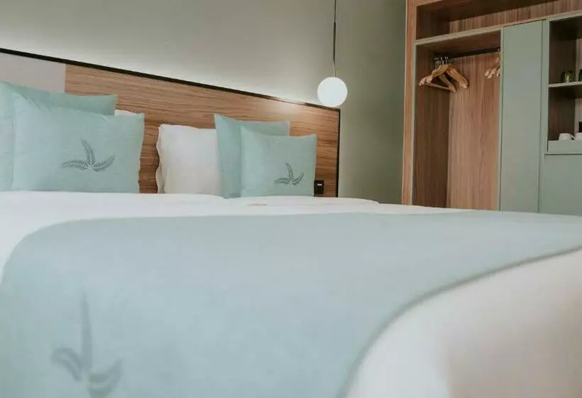 ホテル Catalina Plaza Sostenible