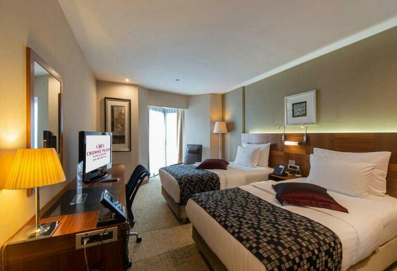 فندق Crowne Plaza Istanbul Harbiye, An Ihg