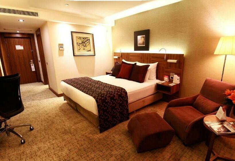 فندق Crowne Plaza Istanbul Harbiye, An Ihg