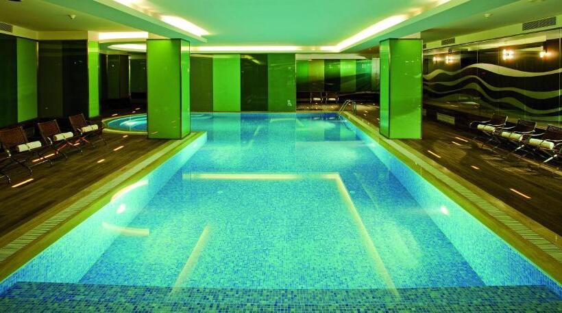 فندق Crowne Plaza Istanbul Harbiye, An Ihg