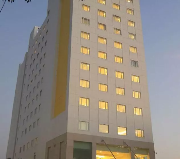 酒店 Lemon Tree Premier Ulsoor Lake  Bengaluru