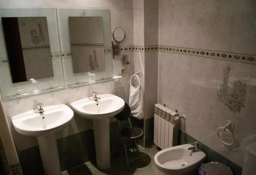 Отель Praderón