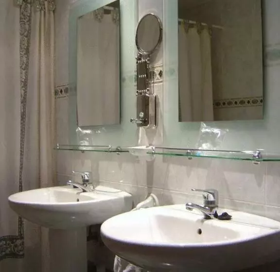 Отель Praderón