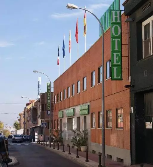 Отель Praderón