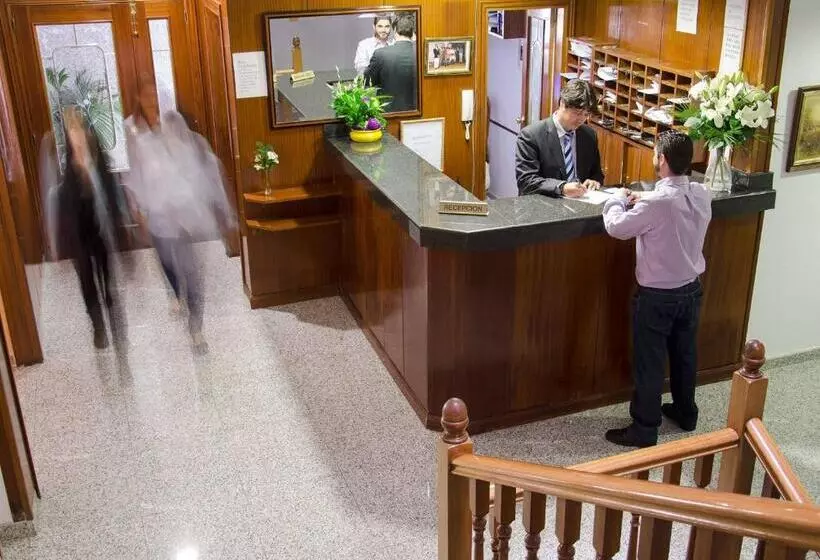 Отель Praderón