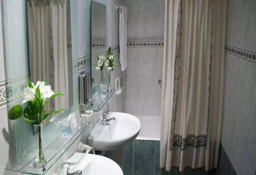 Отель Praderón