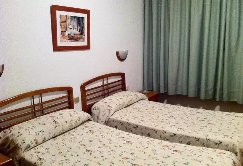 Отель Praderón