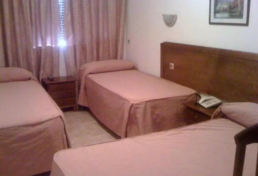 Отель Praderón