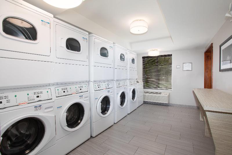 هتل Staybridge Suites Denver International Airport, An Ihg