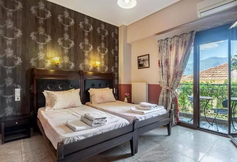 هتل Toti Boutique Rooms