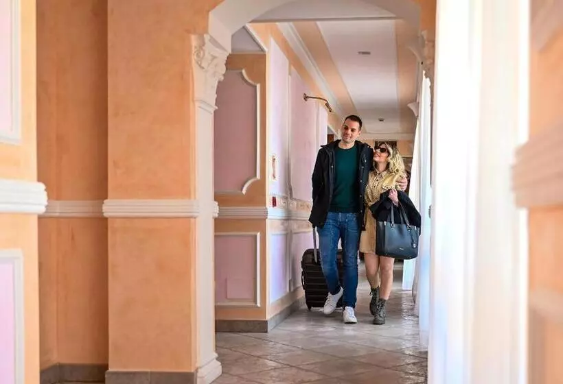 Отель Afrodite Boutique