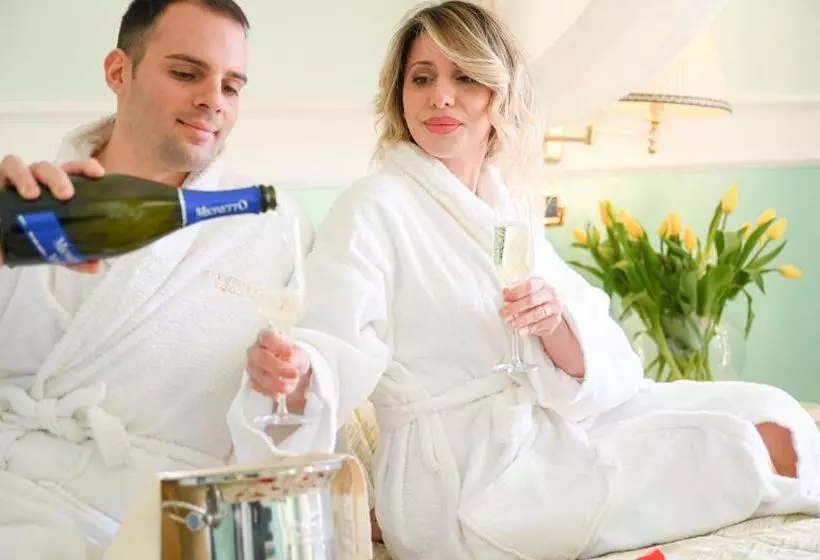 Отель Afrodite Boutique