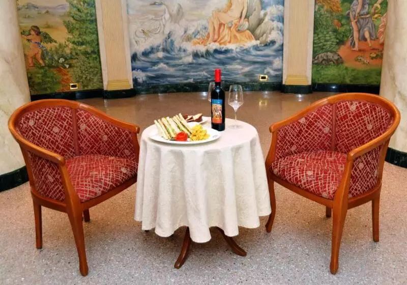 Отель Afrodite Boutique