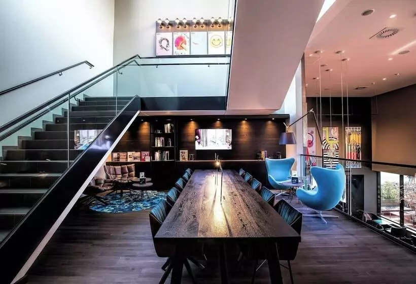 Motel One Vienna   Westbahnhof