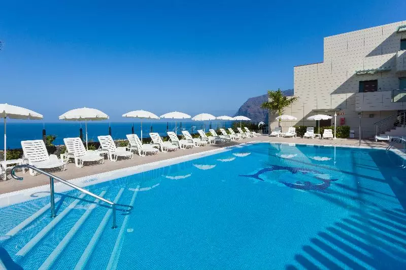 Klayman Diamond Apart