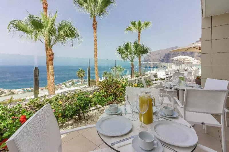 Klayman Diamond Apart