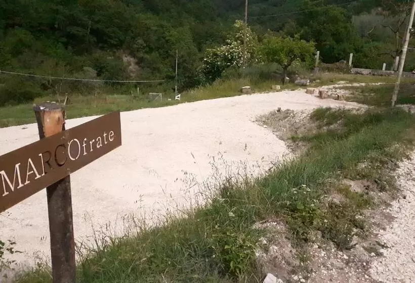 ホテル Agriturismo Marcofrate, A Retreat In The Nature