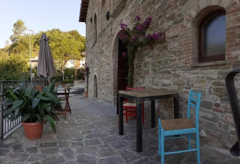 ホテル Agriturismo Marcofrate, A Retreat In The Nature
