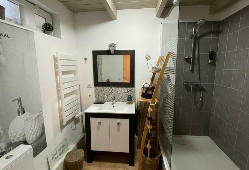 بنسيون Joli Mazet à Nîmes Idéalement Situé Entre La Garrigue Et La Ville