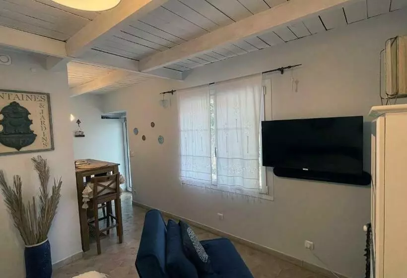 ペンション Joli Mazet à Nîmes Idéalement Situé Entre La Garrigue Et La Ville