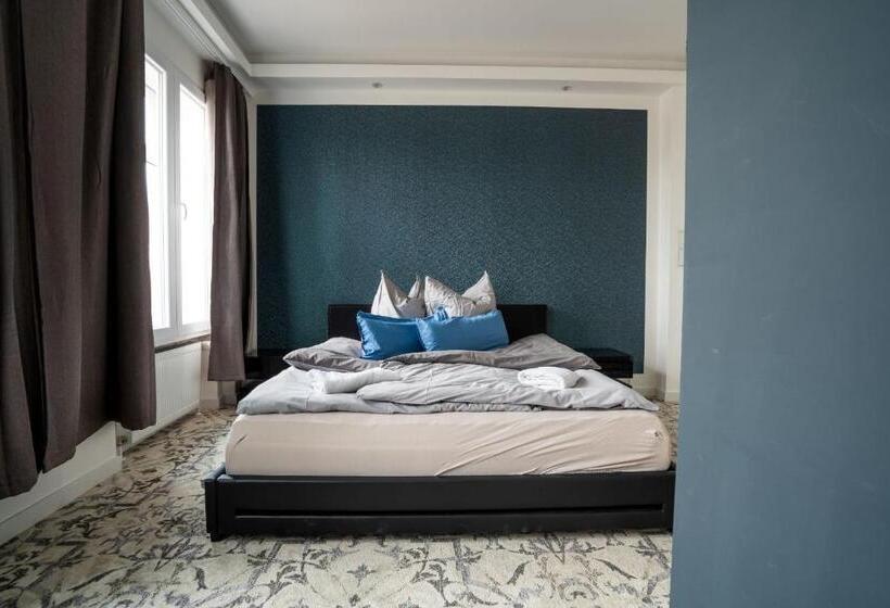 פנסיון Little Suite