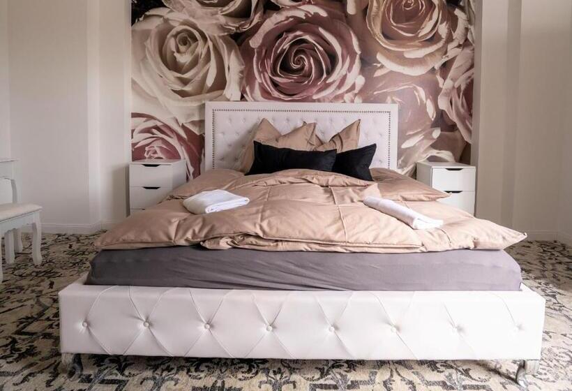 פנסיון Little Suite