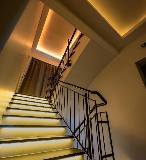 פנסיון Little Suite