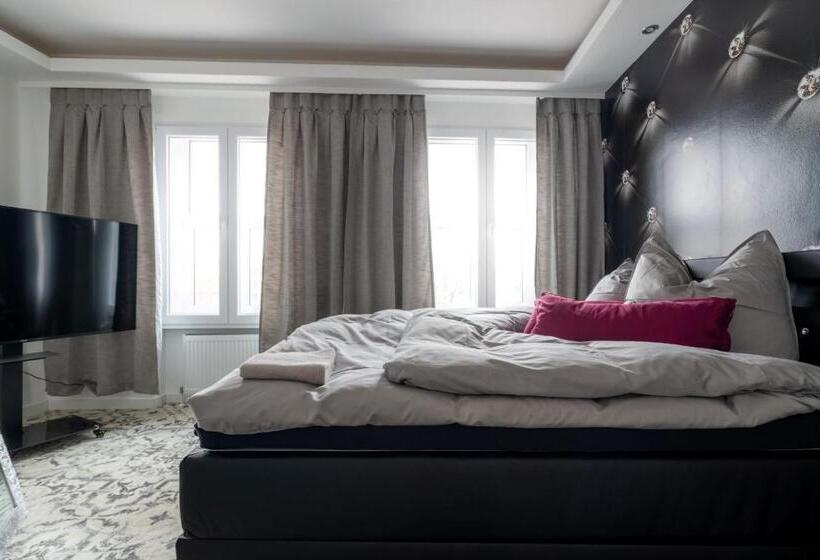 פנסיון Little Suite