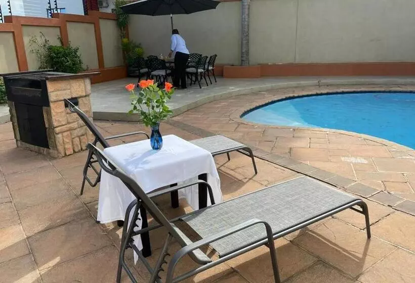 پانسیون Singatha Guesthouse