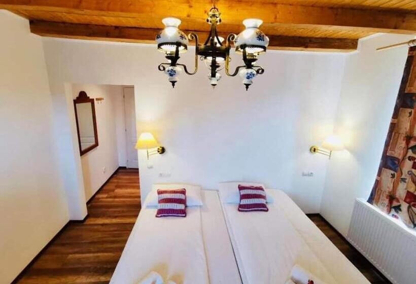 بنسيون Vila Eivissa