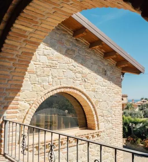 Tenuta Un Posto Al Sole Luxury B&b