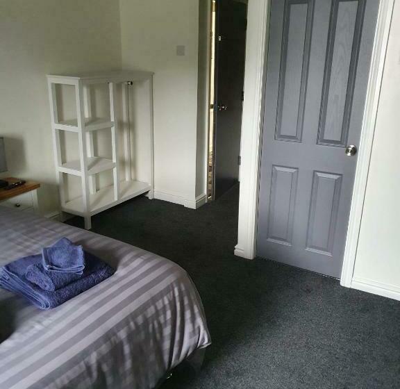 Общежитие Red Lion Rooms   Self Check In