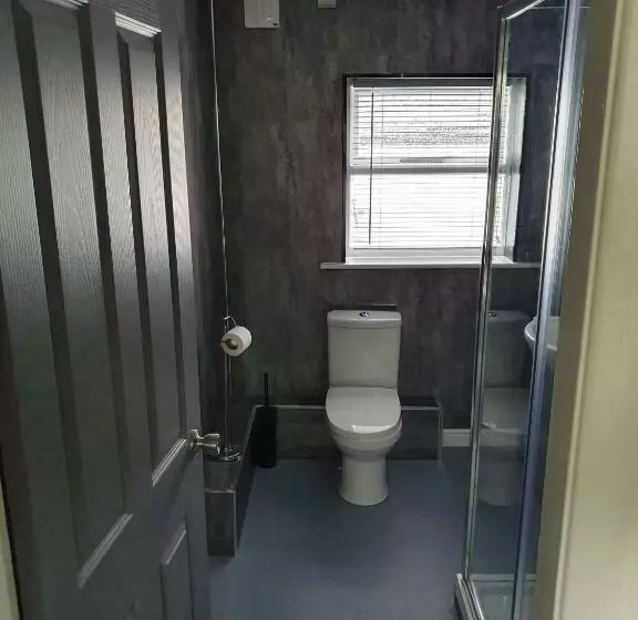 ユースホステル Red Lion Rooms   Self Check In