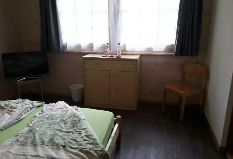 ベッドアンドブレックファースト Ferien In Der Bergwelt Von Adelboden