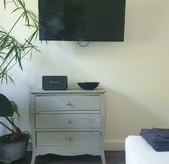 ベッドアンドブレックファースト La Petite Maison Du Jardin D Apollon