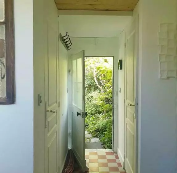 ベッドアンドブレックファースト La Petite Maison Du Jardin D Apollon