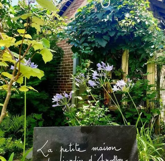 ベッドアンドブレックファースト La Petite Maison Du Jardin D Apollon