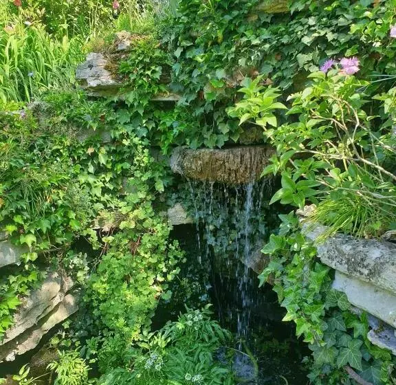 ベッドアンドブレックファースト La Petite Maison Du Jardin D Apollon